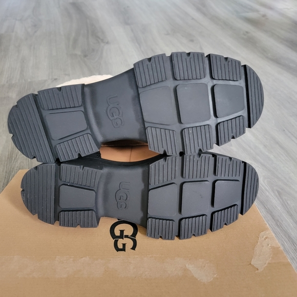 UGG Ashton Addie Waterproof Leather Boot - Picture 9 of 10